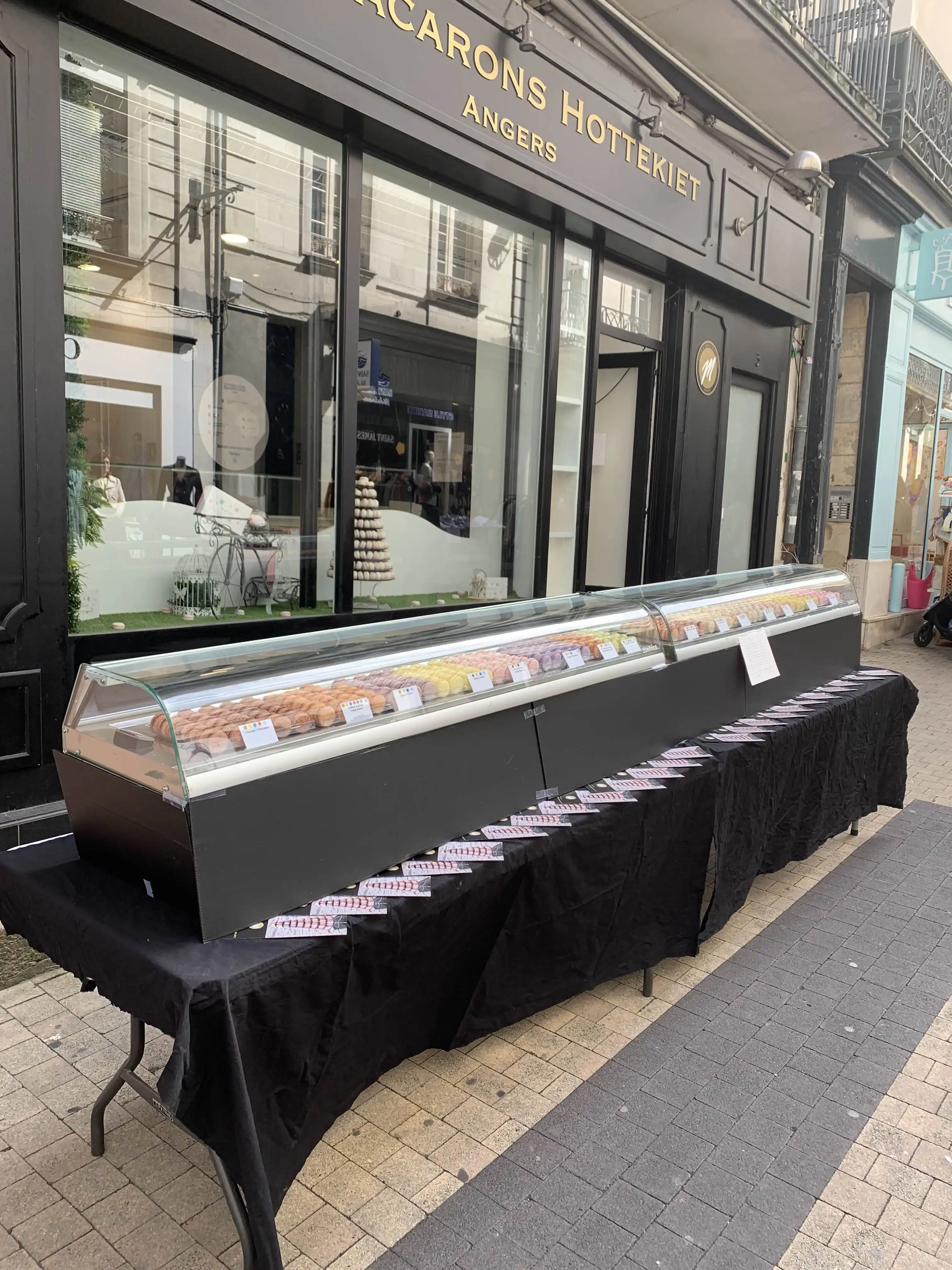 Les macarons Hottekiet | braderie angers