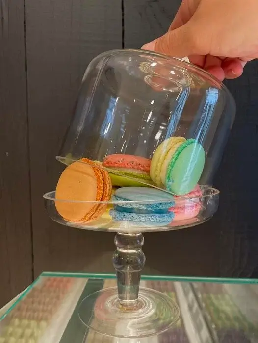 Les macarons Hottekiet | macarons sous cloche