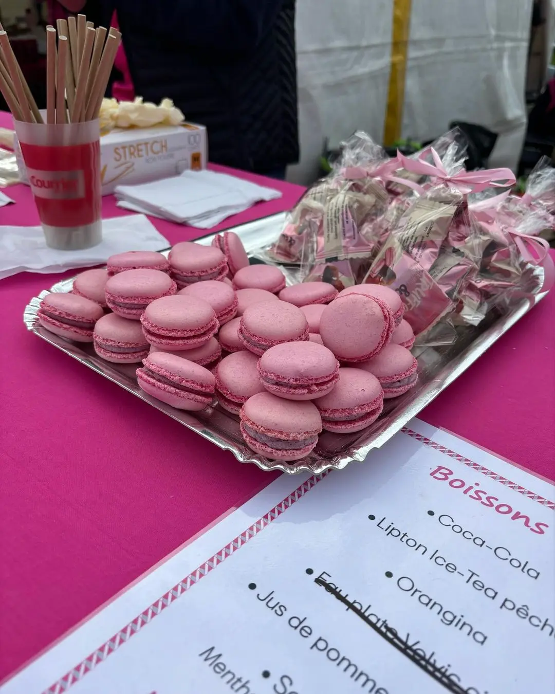 Les macarons Hottekiet | assiette macaron rose