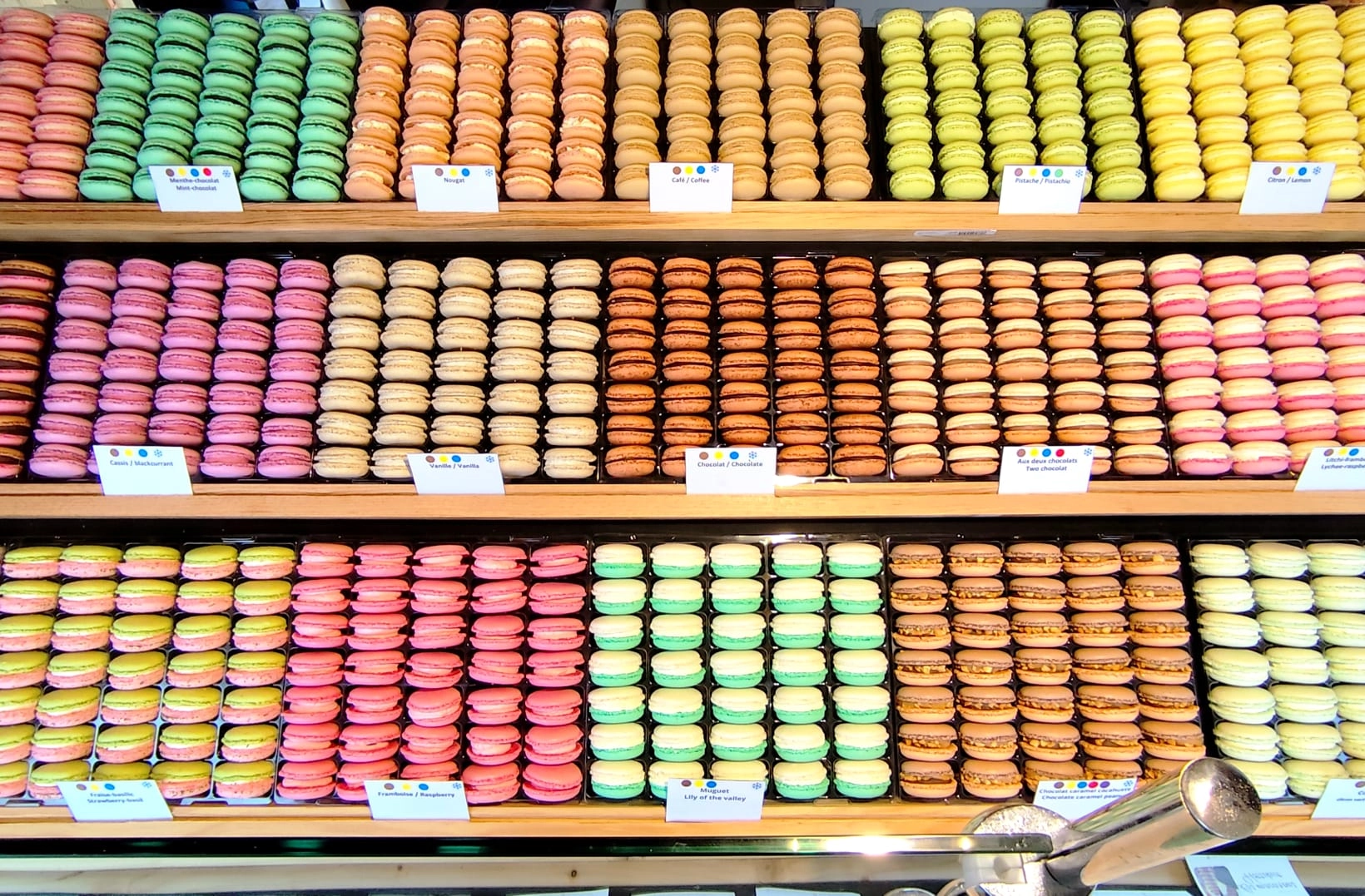 Les macarons Hottekiet | vitrine sucrés 2025